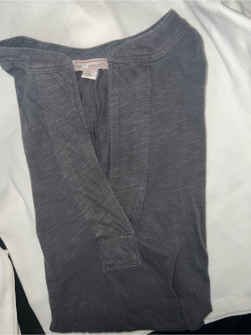 $10gift🥰New Condition GAP Slate Gray Slub V-Neck Top sleevelesd